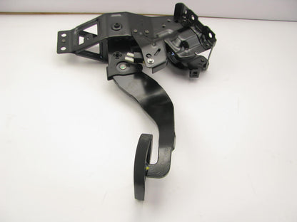NEW GENUINE OEM GM 92203688 Brake Pedal Assembly 2008-2009 Pontiac G8