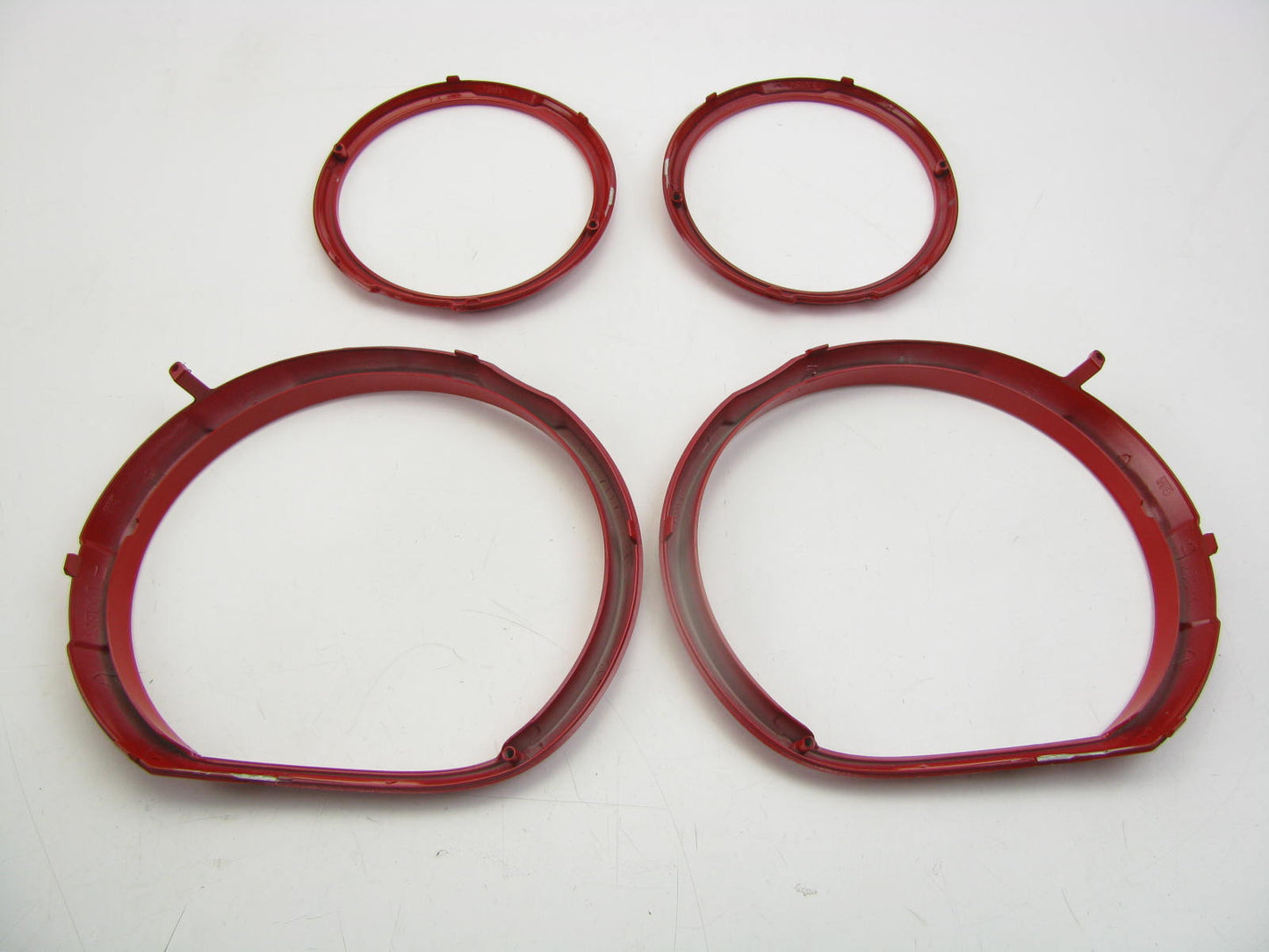 NEW 2014-2016 Chevrolet Sonic Rear Tail Lamp Ring Kit ( RED ) 95351695