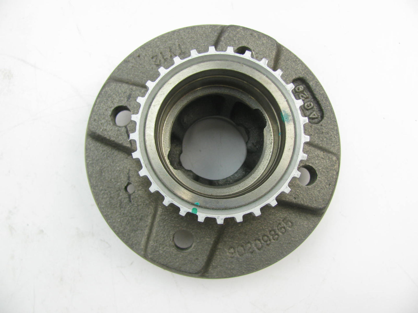 NEW GENUINE GM 96237823 REAR 4WD Wheel Hub 1999-2002 Daewoo Nubira