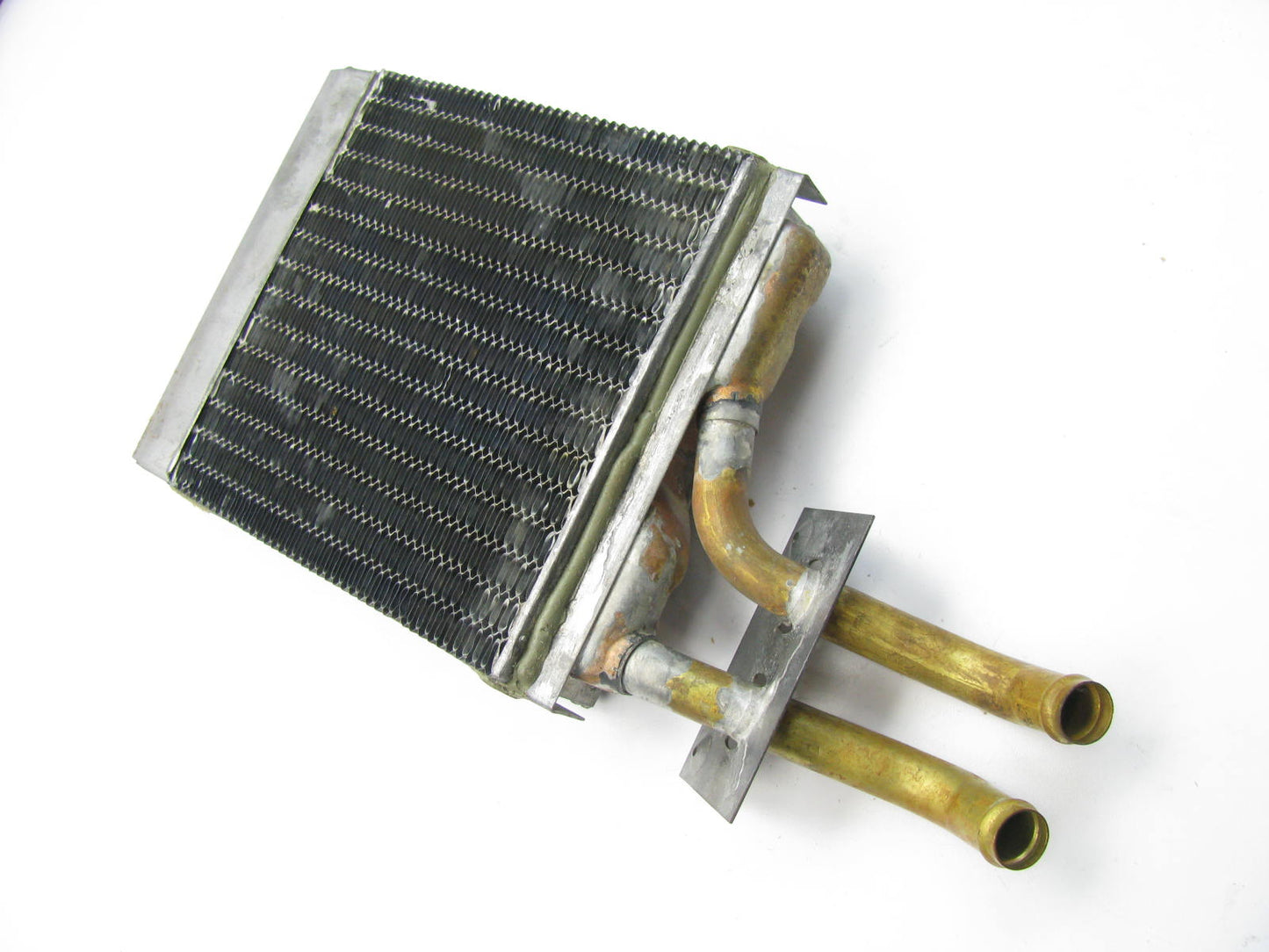 Go Industires 399131 Heater Core For 1984-1985 Chrysler Laser, Aries, Reliant