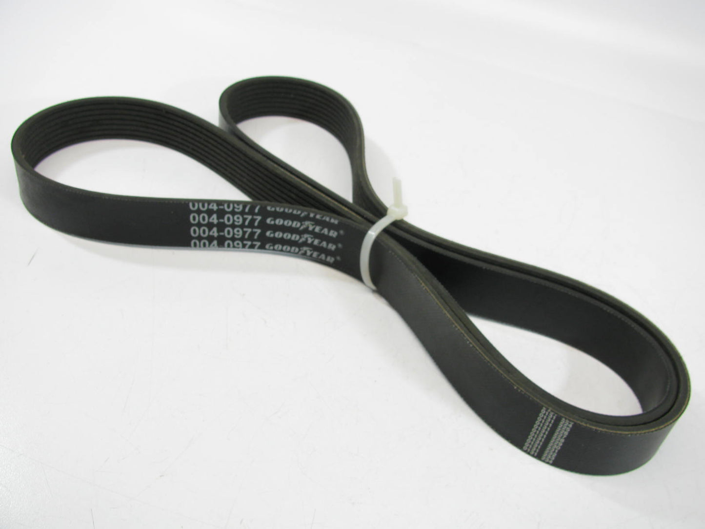 Goodyear 004-0977 Serpentine Belt - 0.84'' X 63.00'' - 6 Ribs