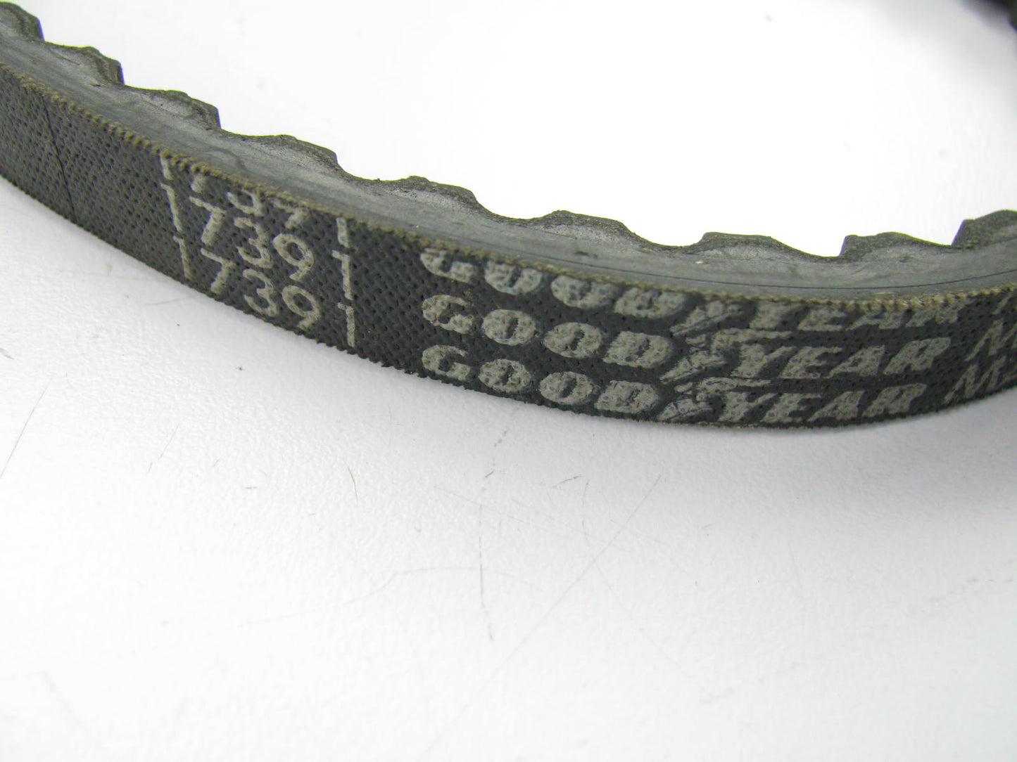 Goodyear 17391 Accessory Drive V-BELT Belt