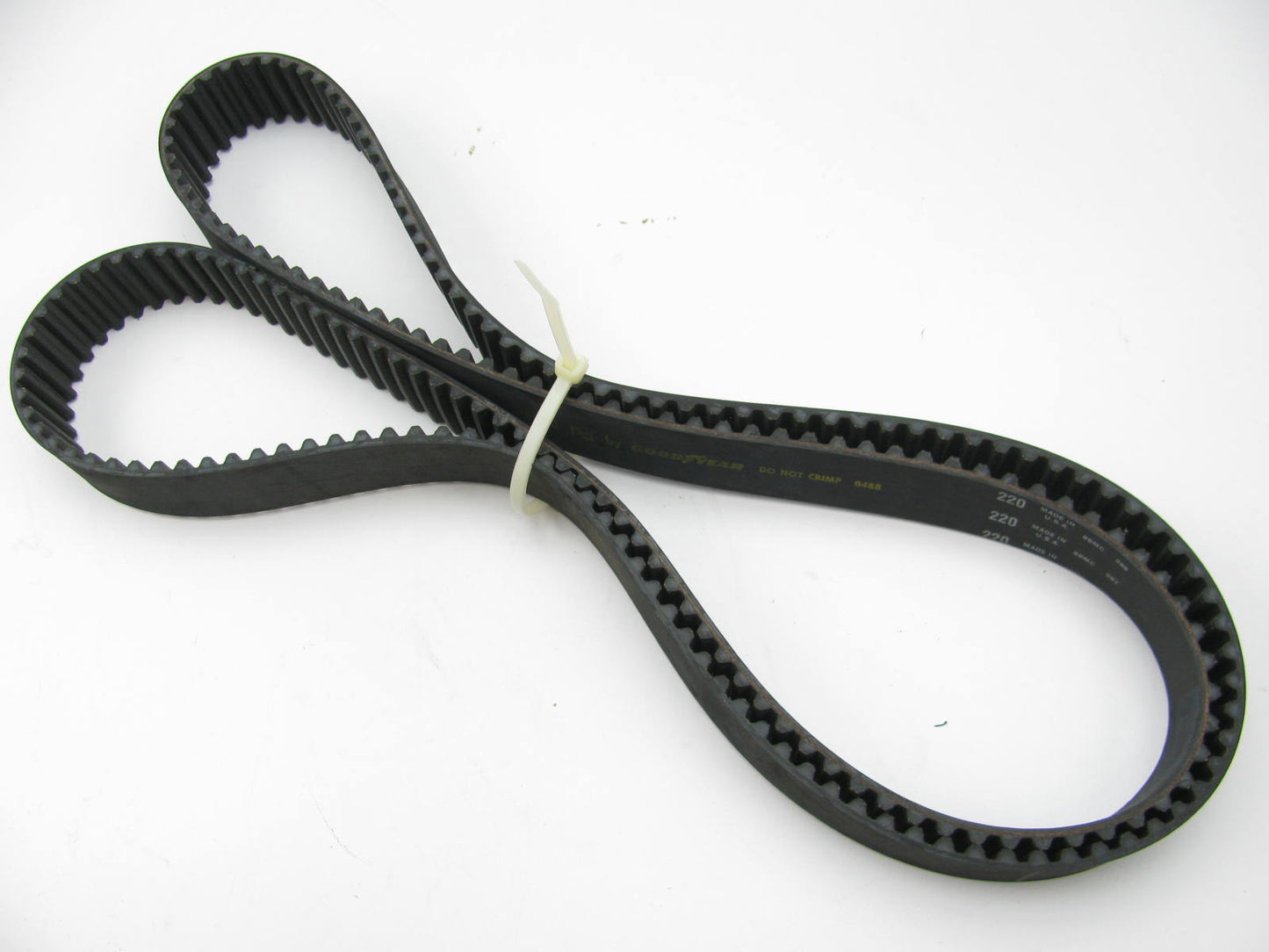 Goodyear 40220 Engine Timing Belt For 1992-1995 Isuzu Trooper 3.2L-V6