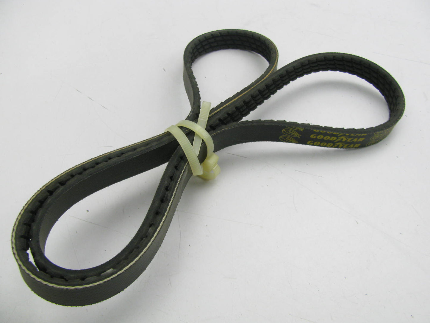 Goodyear 4040425 Serpentine Belt