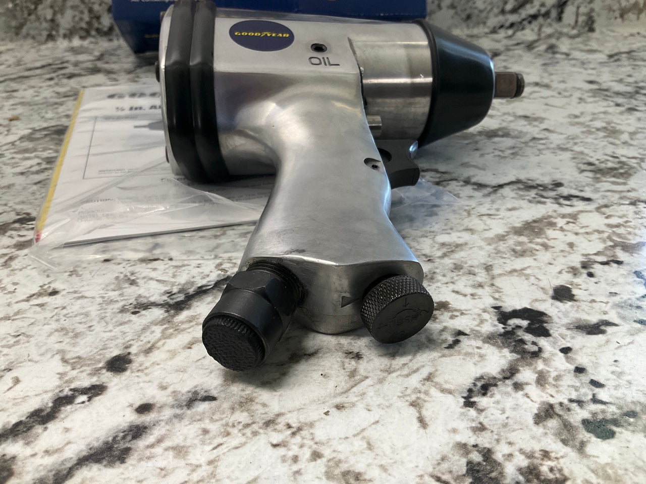 Goodyear GY2000 Air Impact Wrench 1/2-inch Air Impact 230 Ft-lbs