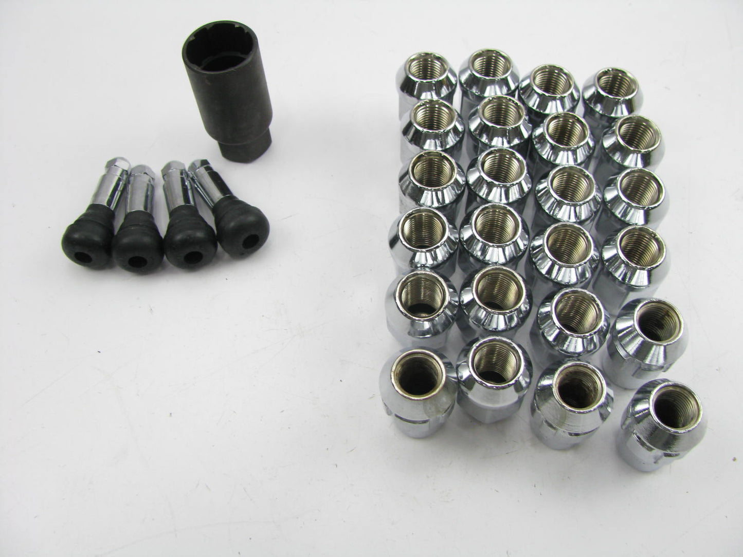 Gorilla 91984 1/2'' Thread Acorn Bulge Wheel Lug Nuts & Lock Installation Kit