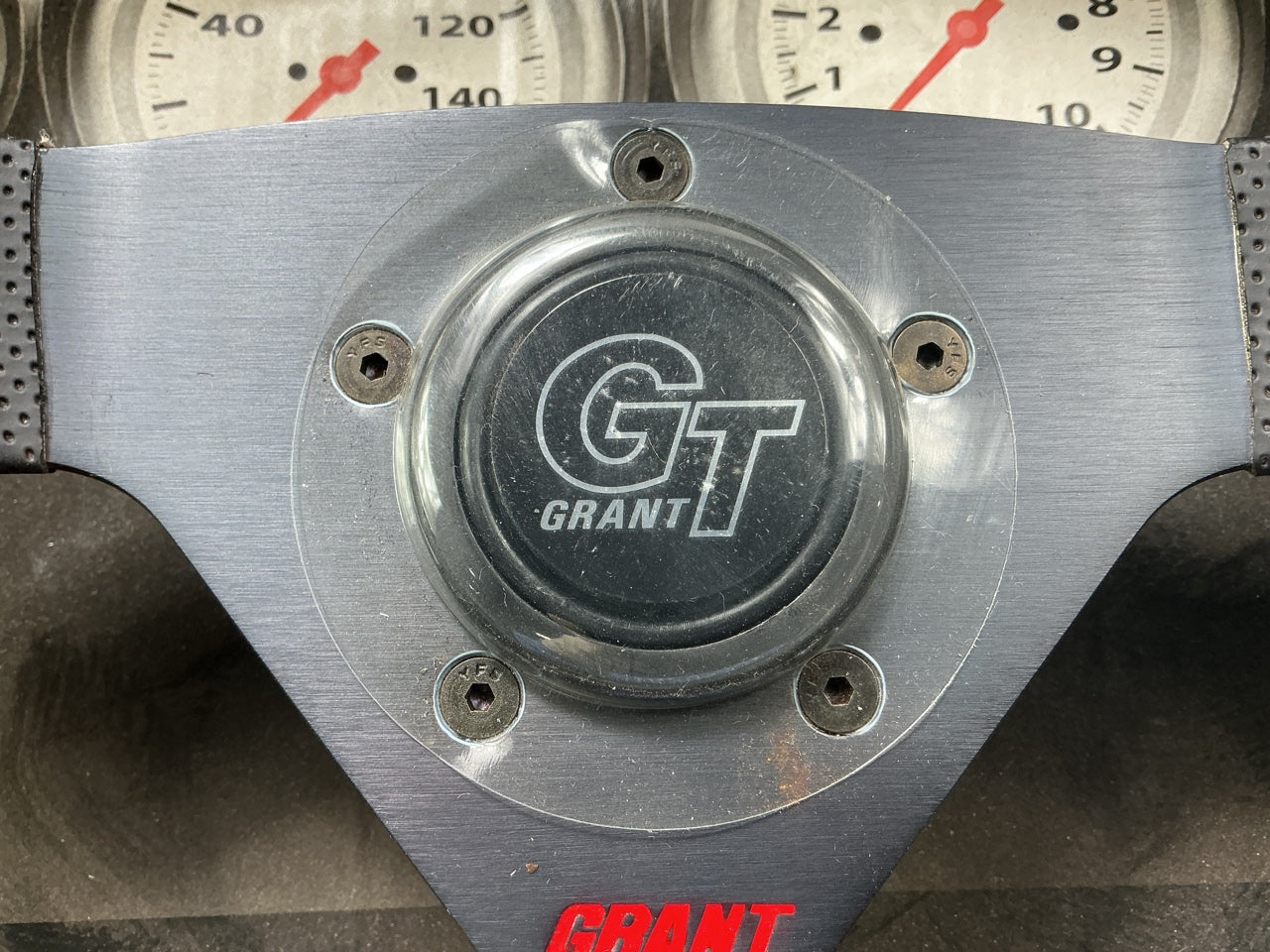DAMAGED, SEE ACTUAL PHOTOS - Grant 1066 Formula 1 Steering Wheel, 14'' Diameter