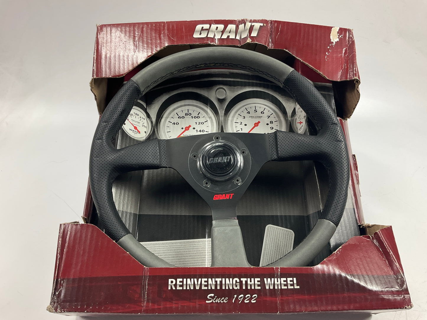 COSMETIC DAMAGE #1, SEE PHOTOS -  Grant 1066 Formula 1 Steering Wheel, 14'' Diam.