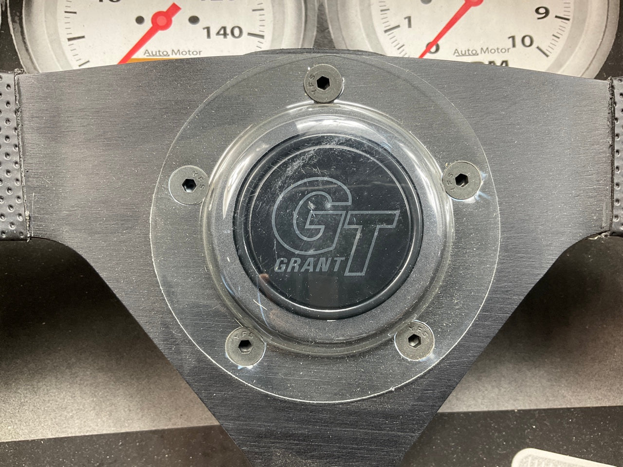 Grant 1066 Formula 1 Steering Wheel, 14'' Diameter
