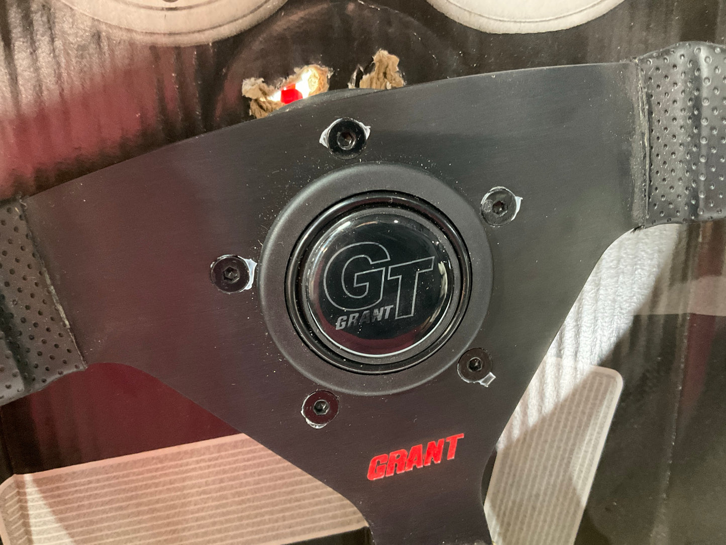 Grant 1066 Formula 1 Steering Wheel, 14'' Diameter