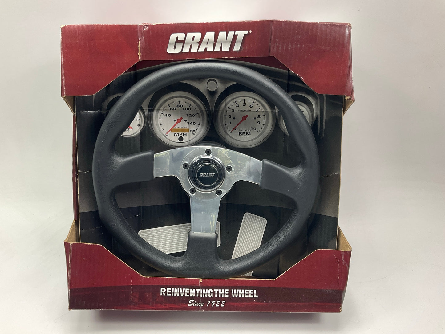 Scratched Scuffed, See Actual Photos - Grant 1103 GT Rally 13.5'' Steering Wheel