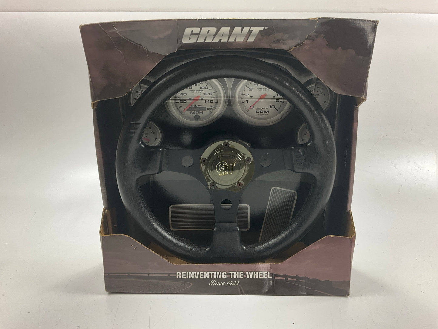 Cosmetic Damage # 9 - Grant 1103 GT Rally 13.5'' Steering Wheel