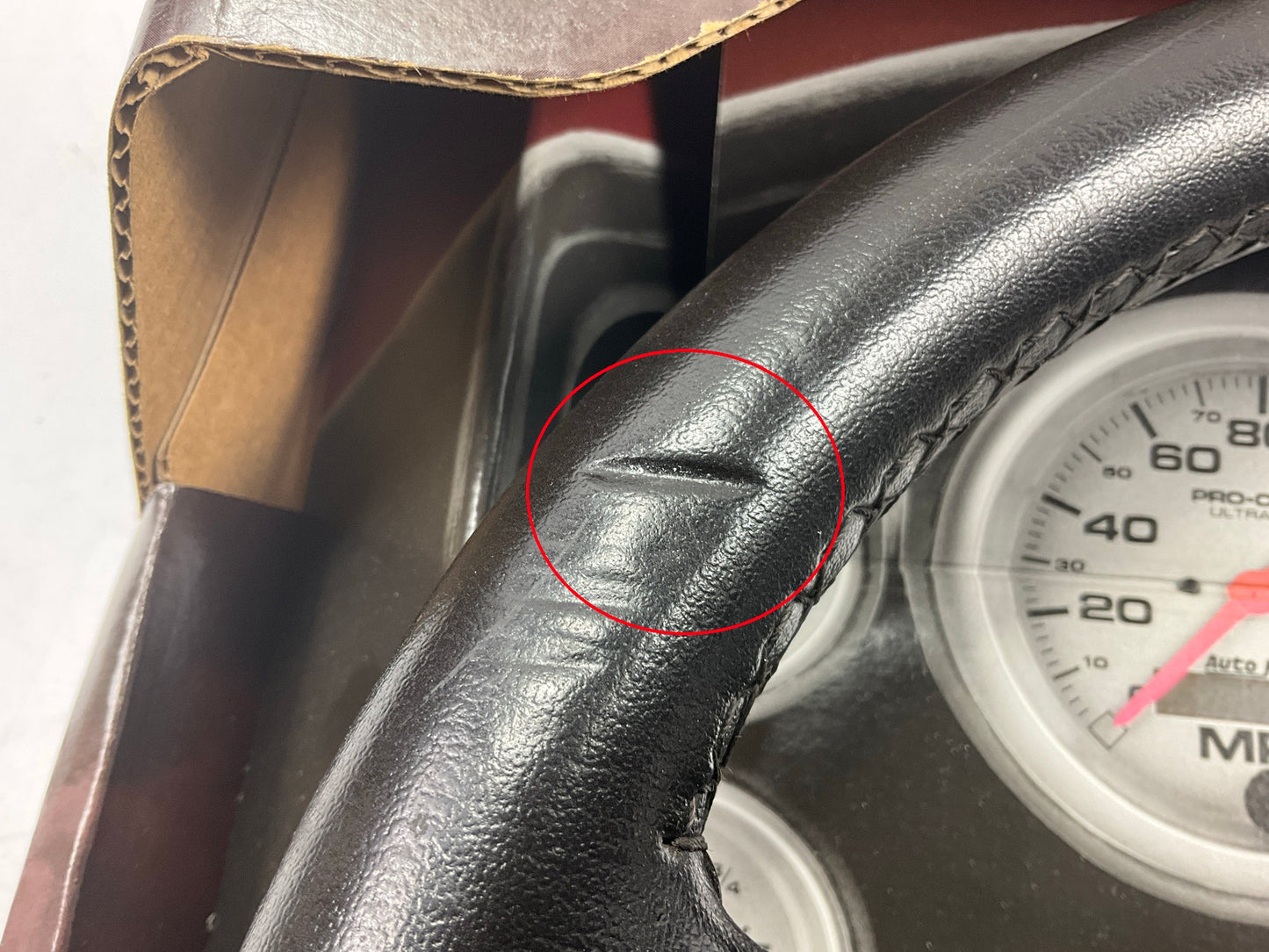 Cosmetic Damage # 9 - Grant 1103 GT Rally 13.5'' Steering Wheel