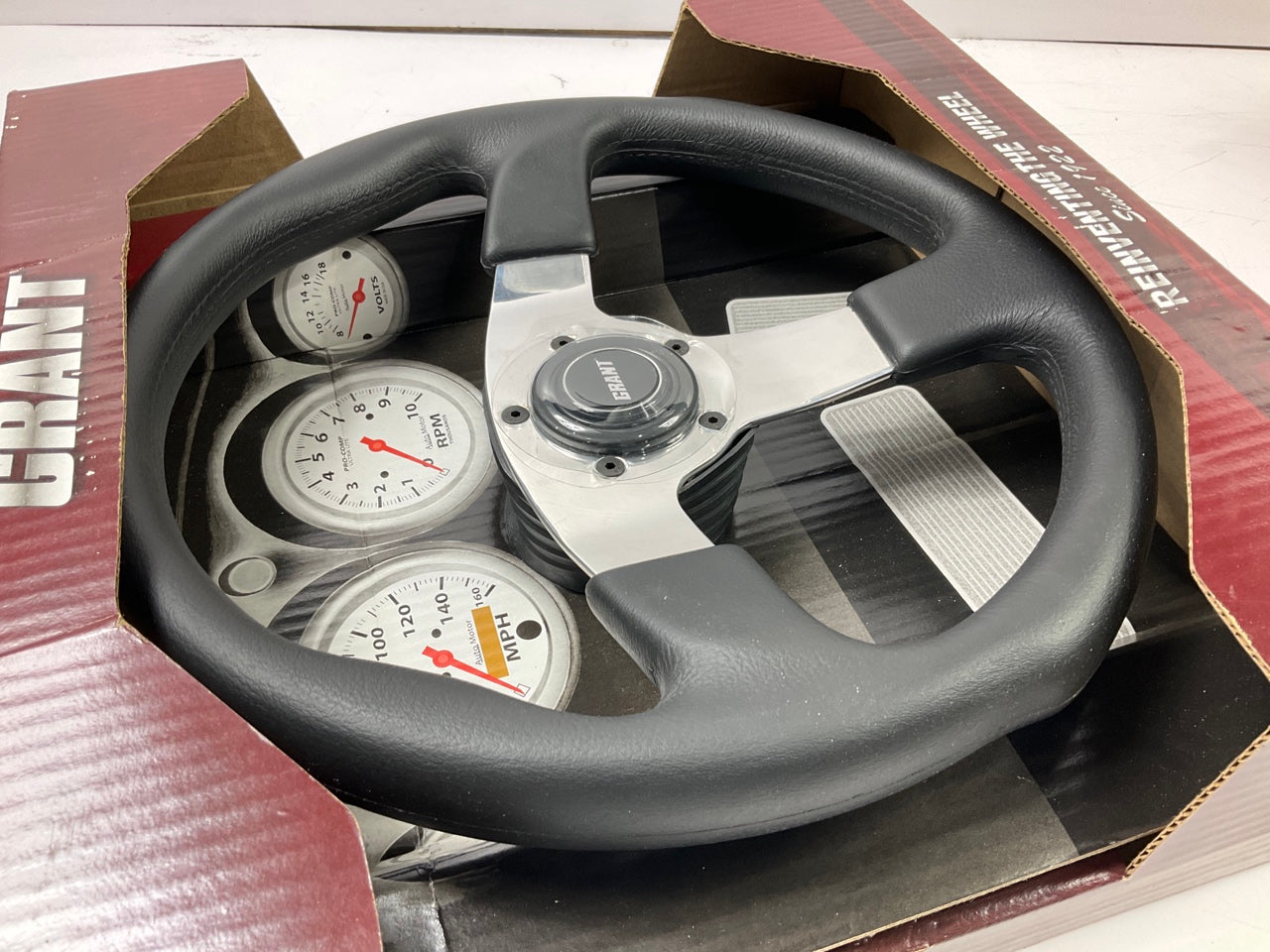 Grant 1103 GT Rally 13.5'' Steering Wheel