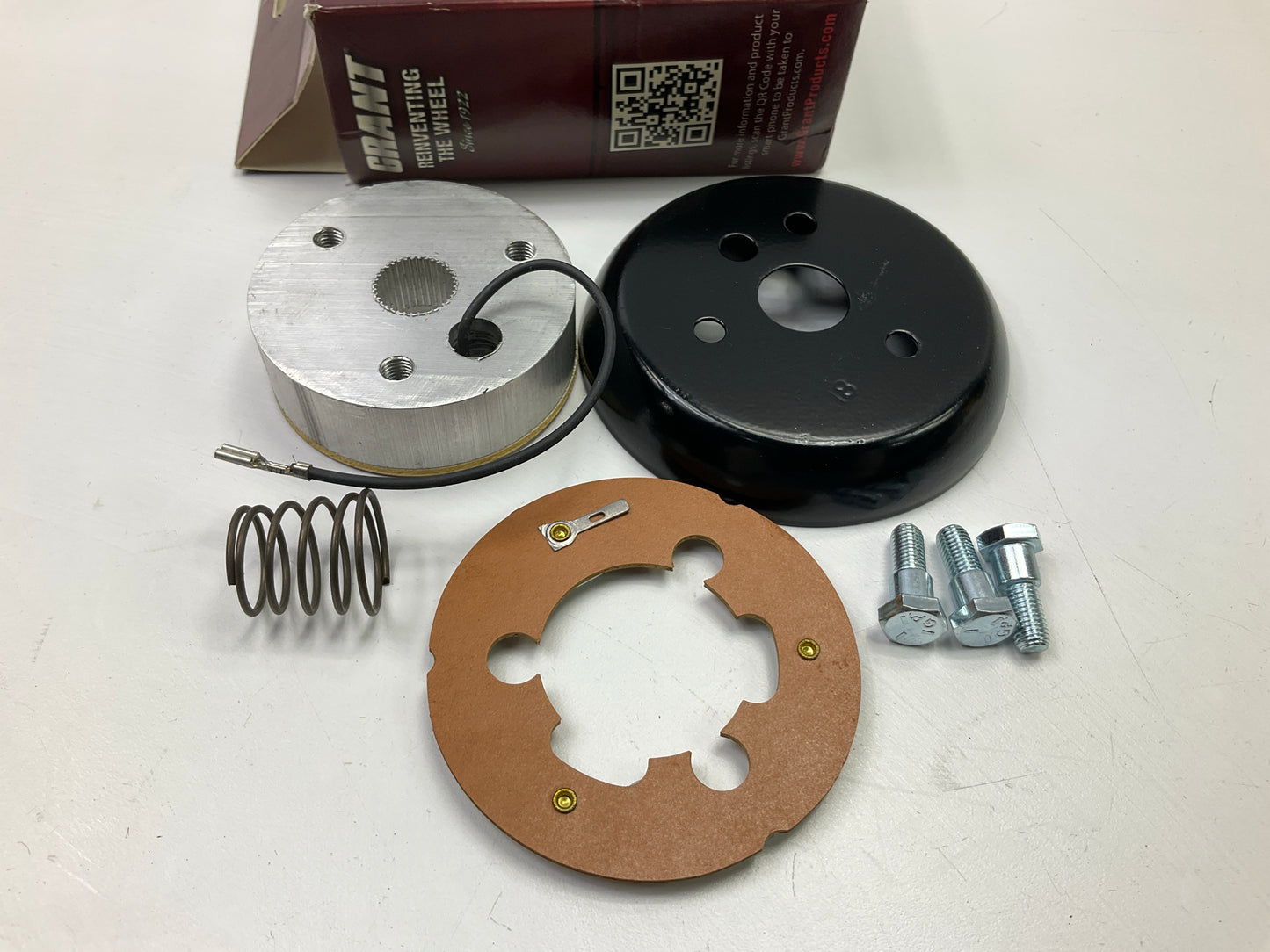 Grant 3597 Steering Wheel Installation Adapter Kit