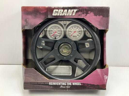 SCRATCHED Grant 414 Steering Wheel - Challenger GT Series, 13-1/2'' Diameter