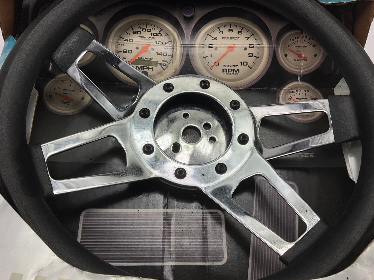 MISSING HORN - Grant 440 Challenger Series Chrome Steering Wheel,  13.5'' Dia.