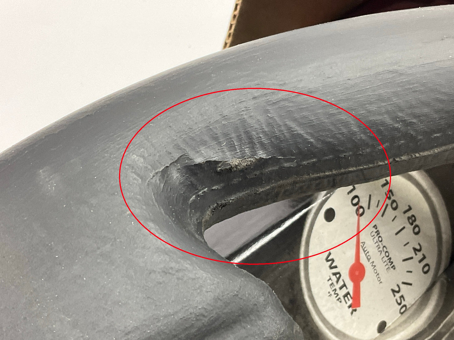 DENT & SCRATCH 16 - Grant 457 Club Sport Steering Wheel - 13-3/4'' Diam., 4'' Dish