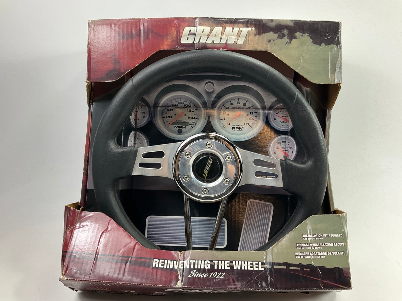 DENT & SCRATCH 17 - Grant 457 Club Sport Steering Wheel - 13-3/4'' Diam., 4'' Dish