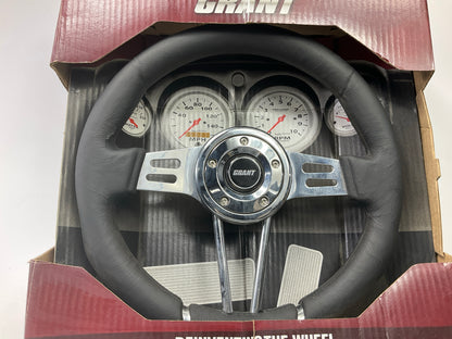 COSMETIC DAMAGE Grant 457 Club Sport Steering Wheel - 13-3/4'' Diameter, 4'' Dish