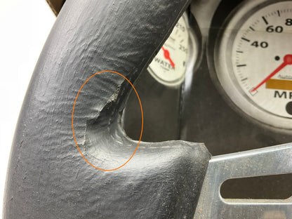 COSMETIC DAMAGE Grant 457 Club Sport Steering Wheel - 13-3/4'' Diameter, 4'' Dish