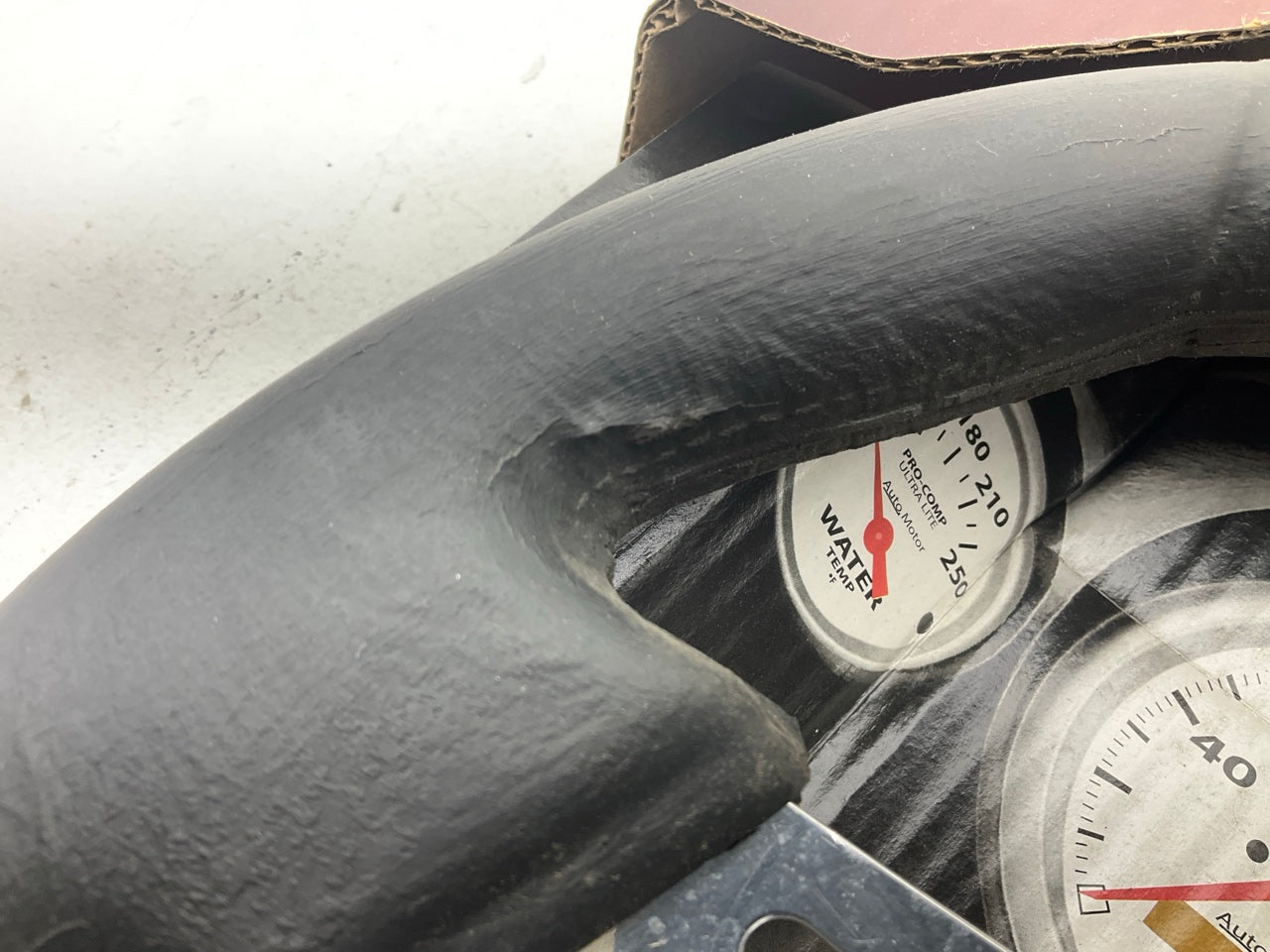 MINOR DAMAGE #8 - Grant 457 Club Sport Steering Wheel - 13-3/4'' Diam., 4'' Dish