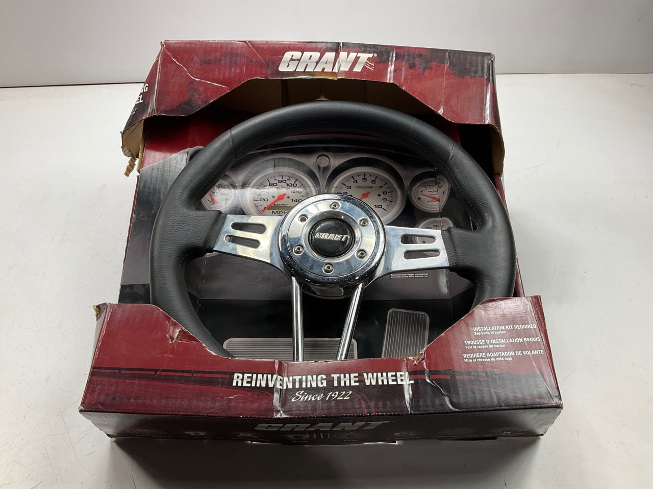 MISSING ONE BOLT Grant 457 Club Sport Steering Wheel - 13-3/4'' Diameter, 4'' Dish