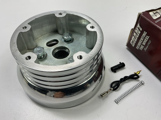 Missing Retaining Ring, AS SHOWN - Grant 5196-1 Billet Steering Wheel Adapter
