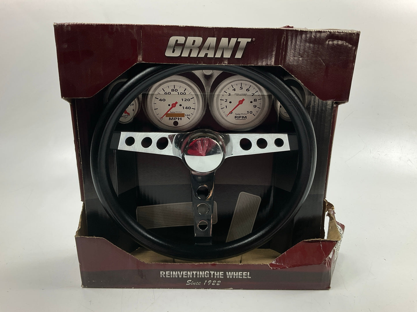 SCUFFED, SEE PHOTOS - Grant 838 Classic Steering Wheel, 3-Spoke, 13.5 Diameter