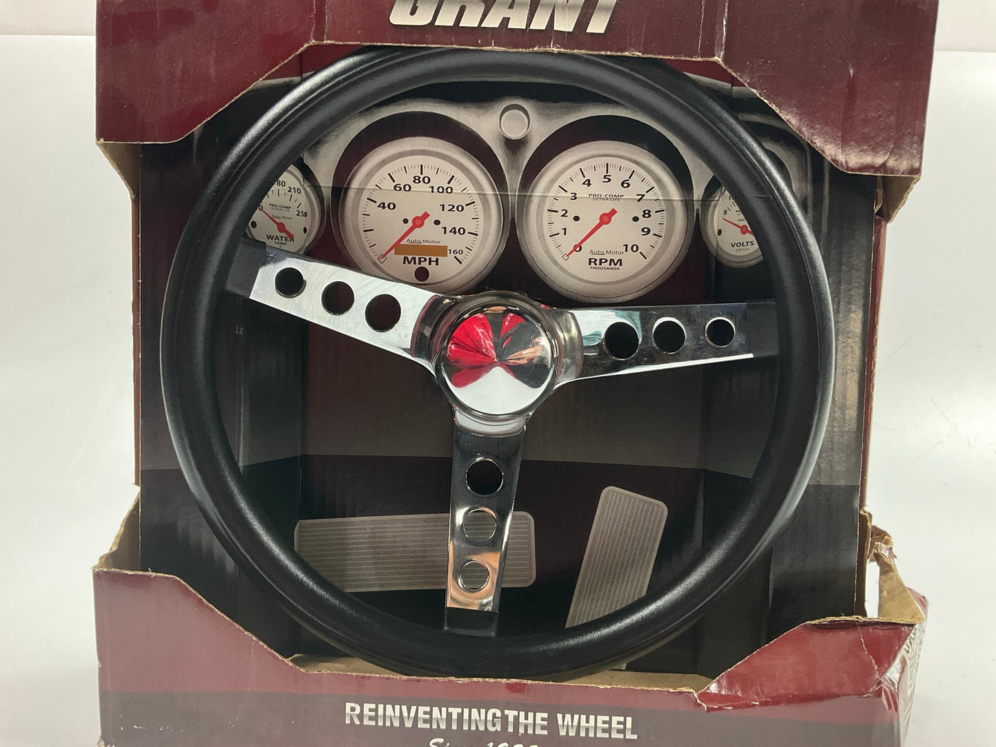 SCUFFED, SEE PHOTOS - Grant 838 Classic Steering Wheel, 3-Spoke, 13.5 Diameter