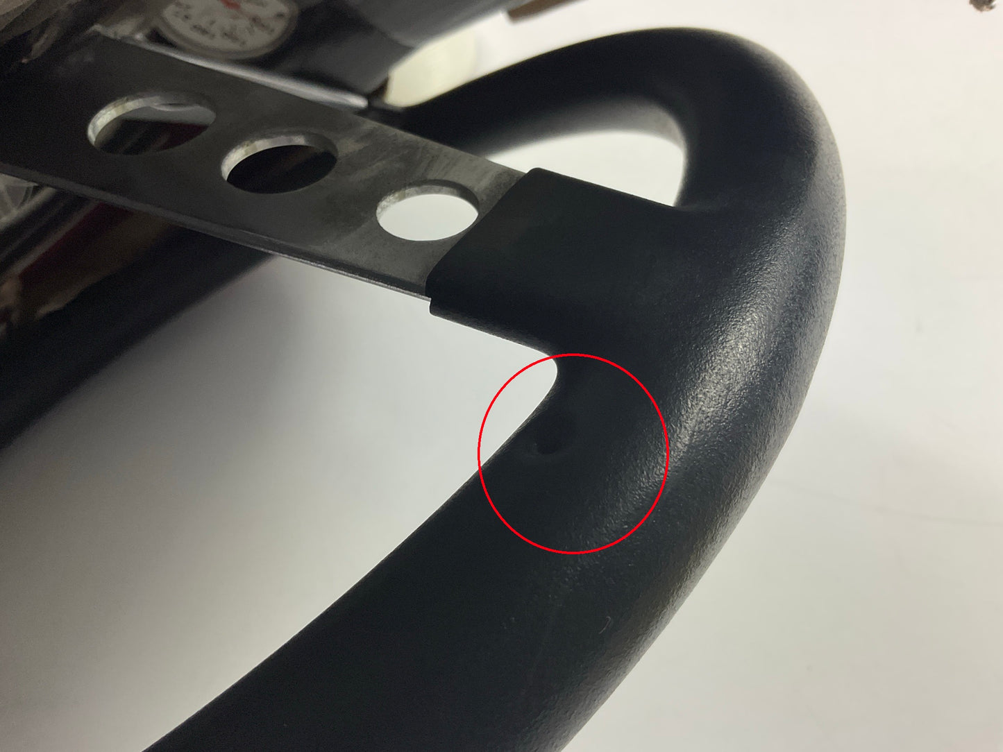Missing Horn, Cosmetic Damage, See Photos Grant 838 13.5'' Classic Steering Wheel