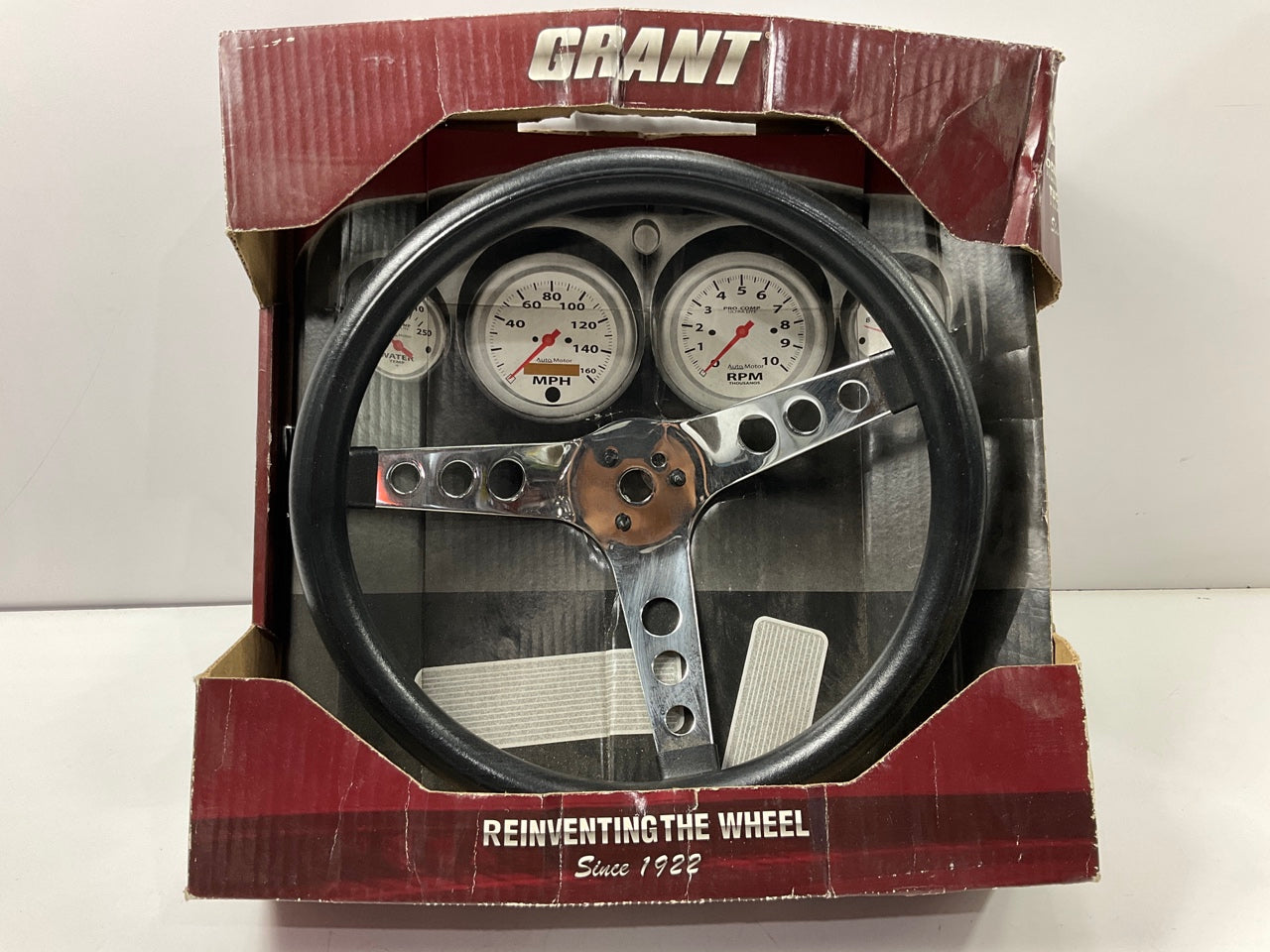 MISSING HORN BUTTON - Grant 838 Classic Steering Wheel - 3-Spoke, 13.5 Diameter