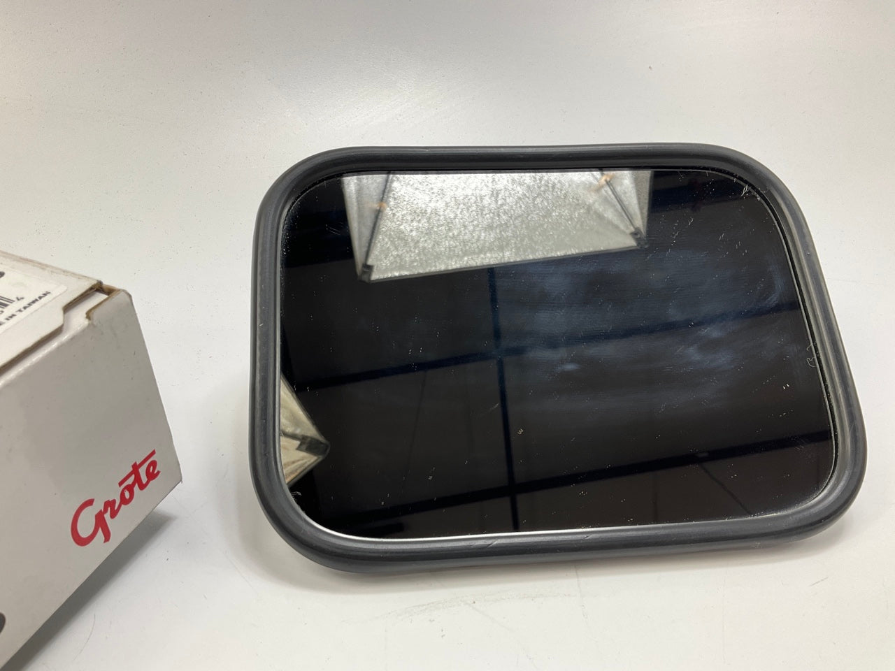 Grote 12243-5 Universal Stainless Steel Mirror, Center Mount, 5-1/2'' X 7-1/2''