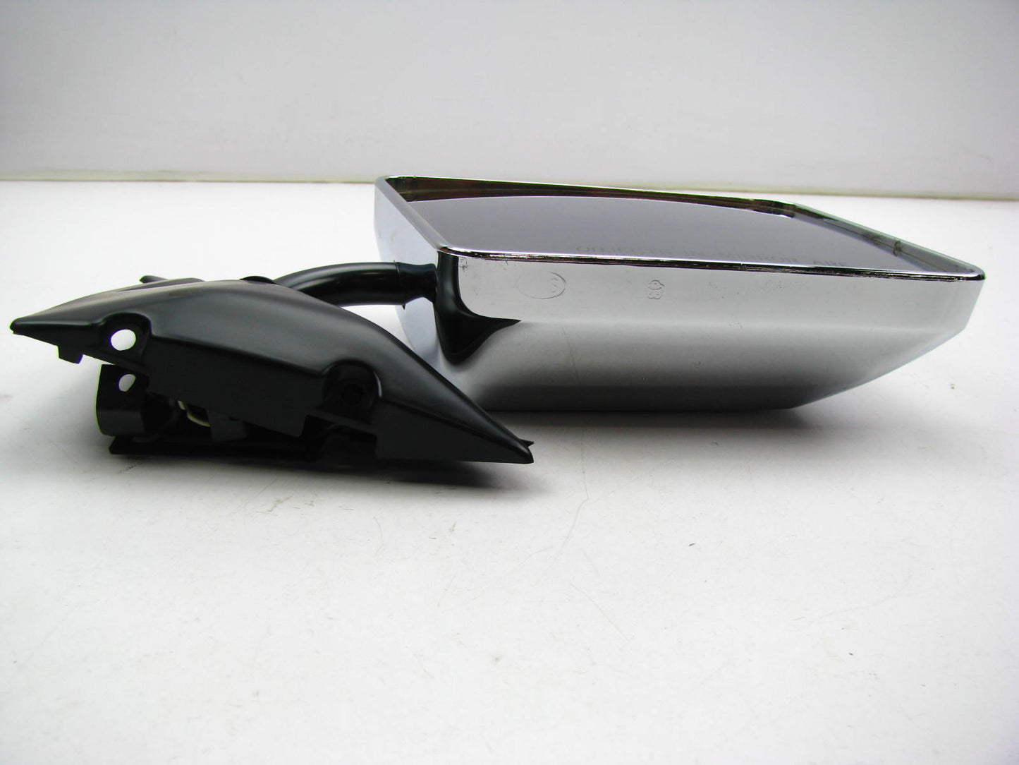 Grote 28403-5 Universal Chevy Blazer GMC S-10 Style RIGHT Side Mirror - CHROME