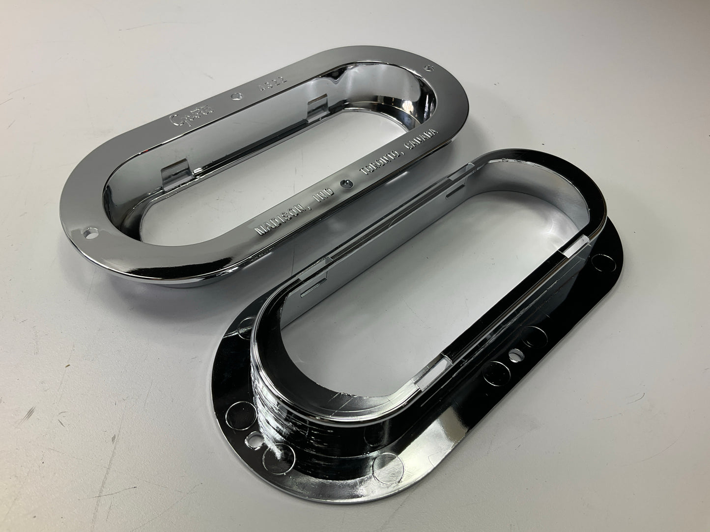 (2) Grote 43223 Theft-Resistant Mounting Flanges For 6'' Oval Light Lamps