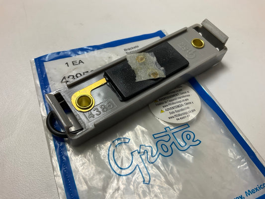 Grote 43850 Low Profile Mounting Bracket For Clearance / Marker Lamps