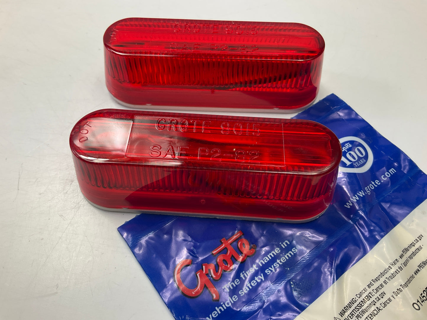 (2) Grote 45252 Thin-Line Single-Bulb Clearance Marker Light Lamps, RED