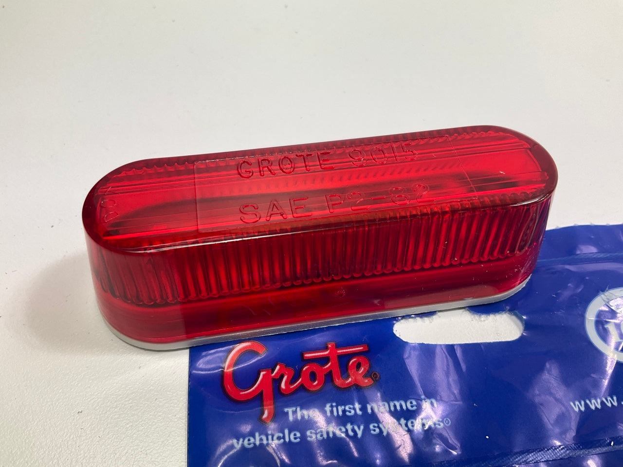 Grote 45252 Thin-Line Single-Bulb Clearance Marker Light, RED