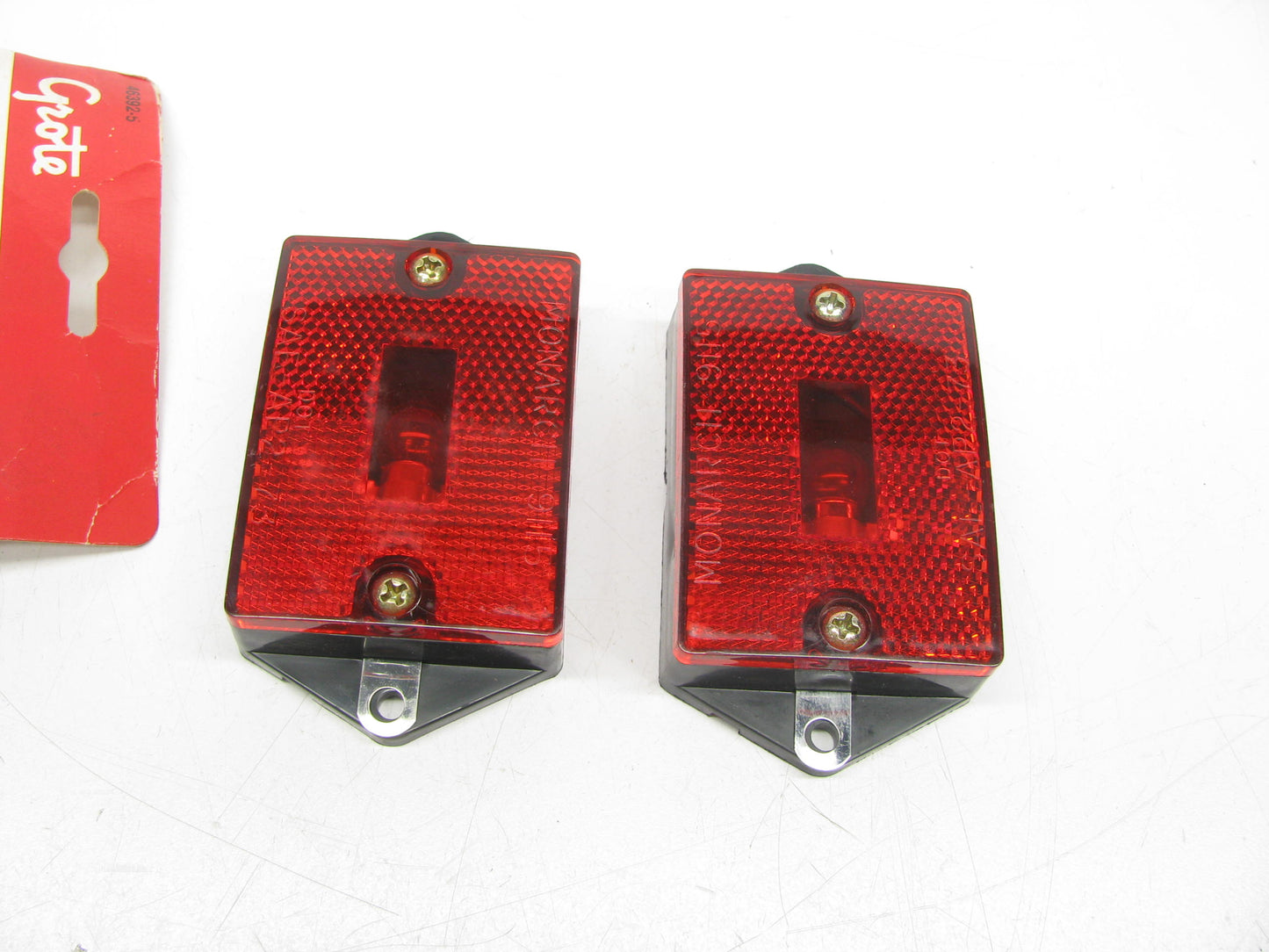 (2) Grote 46392-5 Red Rectangle Single-Bulb Clearance / Marker Light Lamps