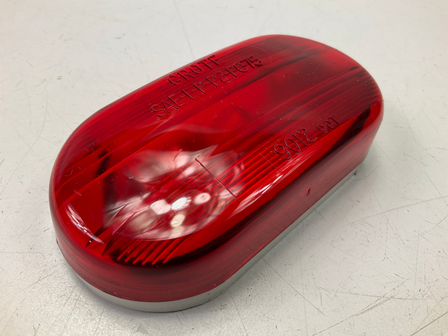 Grote 46702 Single-Bulb Oval Clearance Red Marker Light Lamp