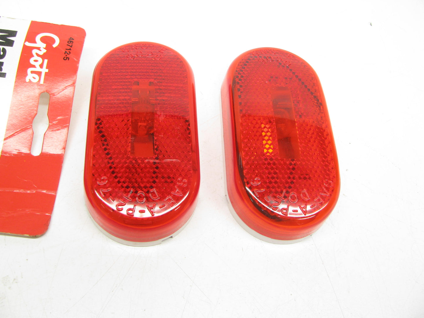 (x2) Grote 46712-5 Single-Bulb Oval Clearance Marker Lights RED