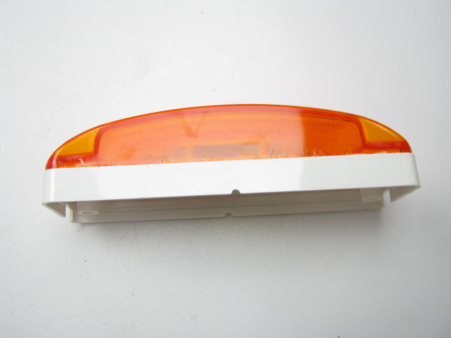 Grote 46833 - Sealed Turtleback II Trailer Clearance / Marker Lamp Light