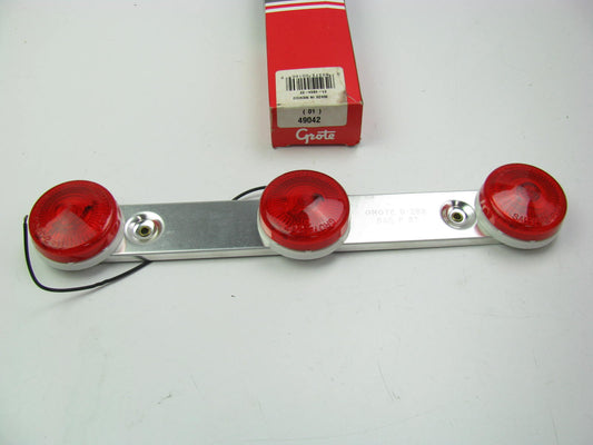 Grote 49042 Low Profile Trailer 14-1/2'' Light Bar Lamp Aluminum, RED (15'')