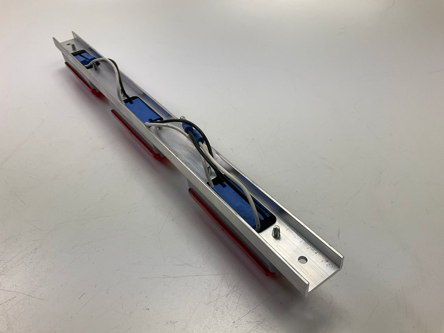 Grote 49132 Thin-Line Aluminum Red Clearance Marker Light Lamp Bar