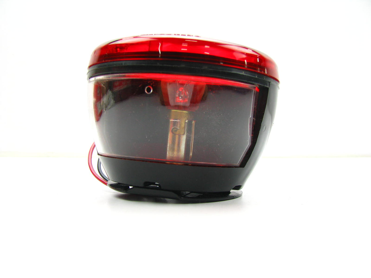 Grote 50882 4'' 2-Stud Mount Stop / Tail / Light Lamp