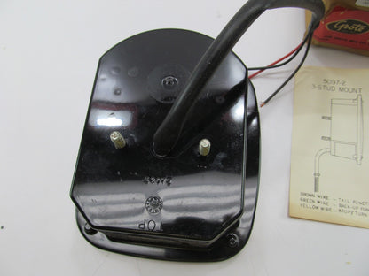 GROTE 52602 - Two-Stud Stop / Tail / Turn Light For Dodge