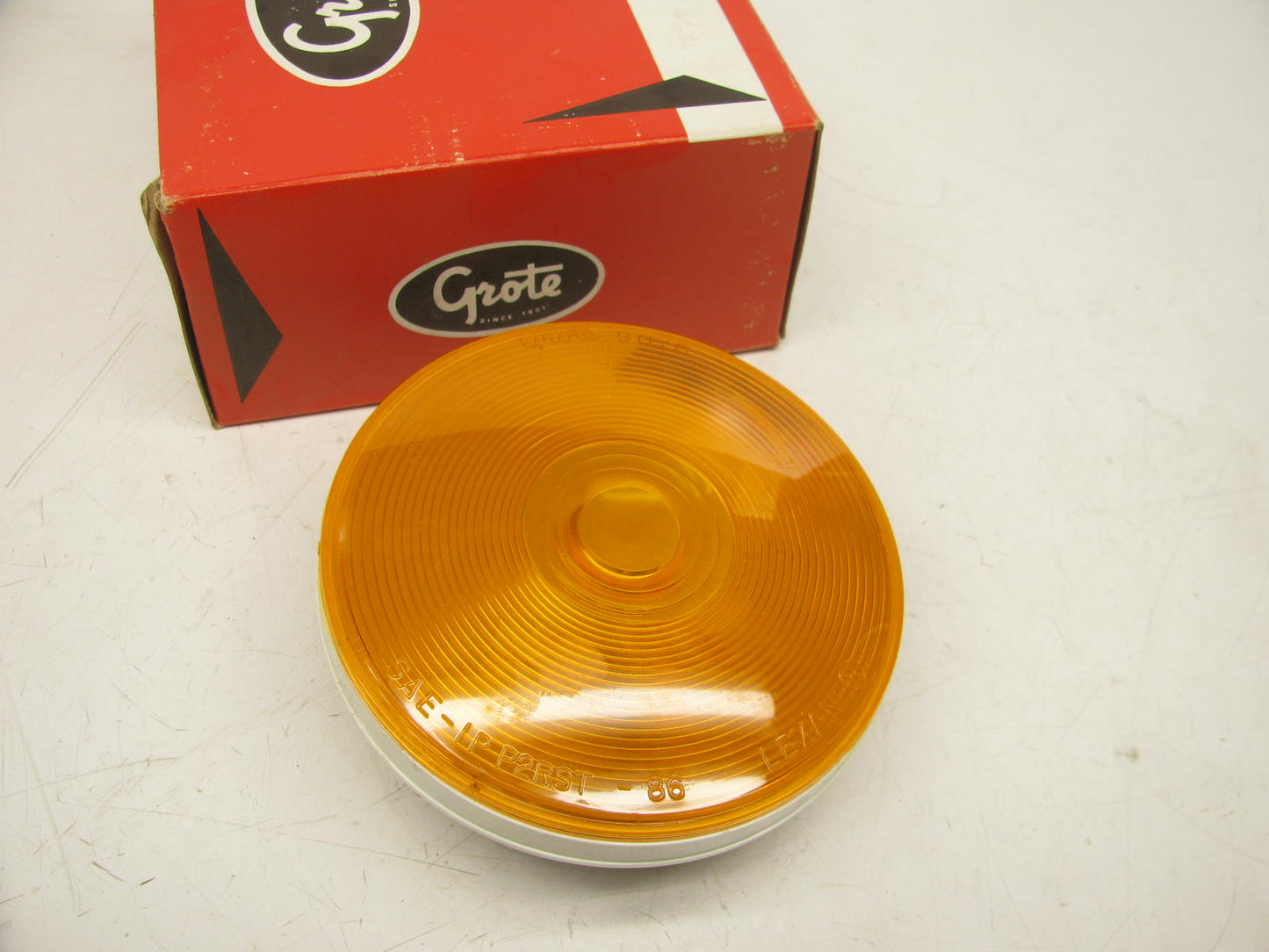 Grote 52773-X Amber Torsion Mount II 4'' Stop Tail Turn Light Lamp, Female Pins