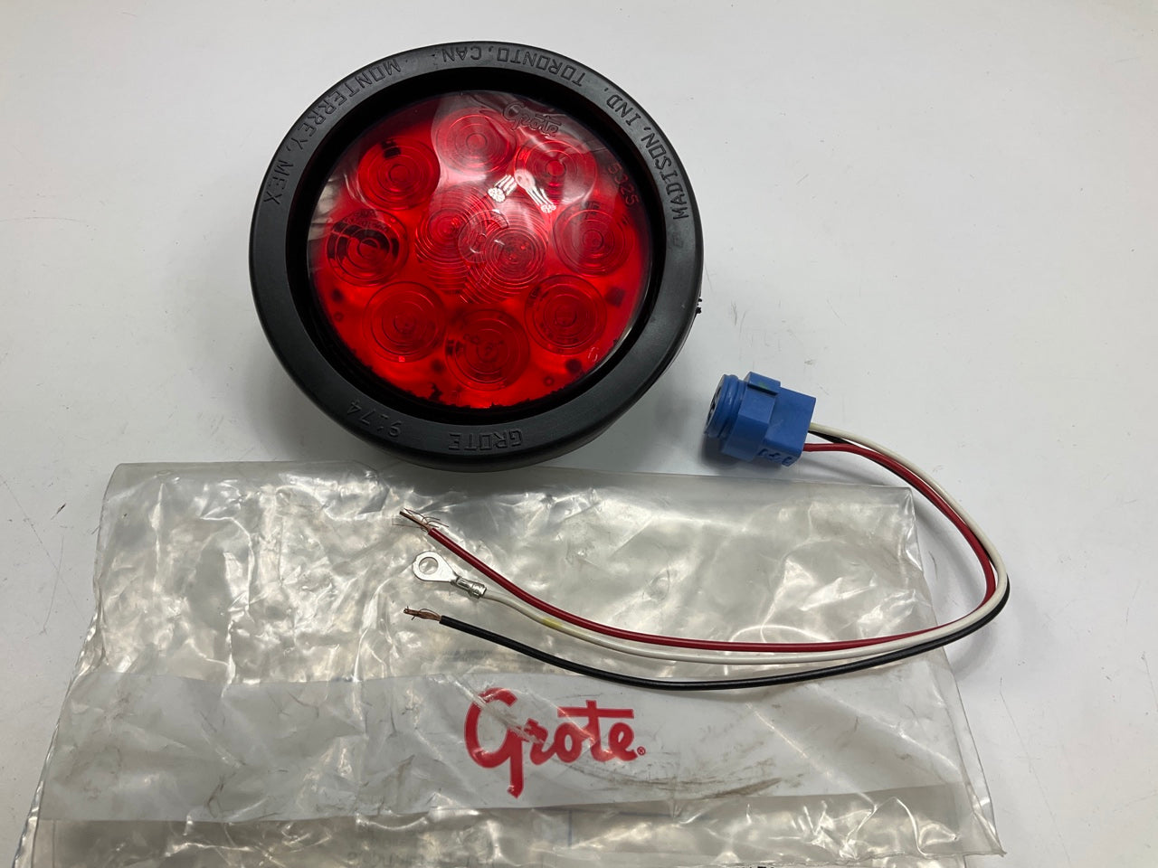 Grote 53462 SuperNova 4'' 10-Diode Pattern Red LED Stop Tail Turn Light, Male Pin