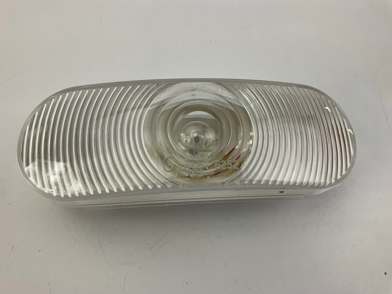 Grote 62231 60-Series Oval Back Up Light Lamp, 6-1/2'' Oval