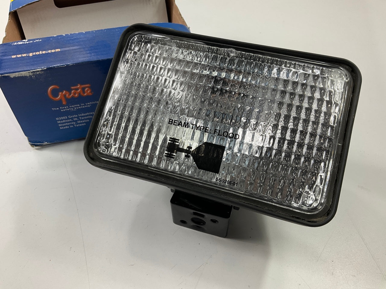 Grote 631815 Large Rectangular Halogen Work Lamp